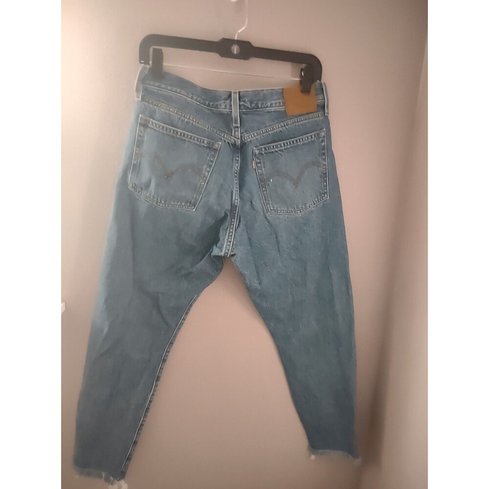 Levi’s Women's Sz 30 Wedgie Tapered Button Fly Distressed Jeans (30''x27") - Picture 6 of 13